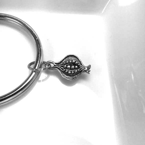 Miniature Pomegranate Fruit Charm Keyring Gift Keychain - Picture 2 of 4